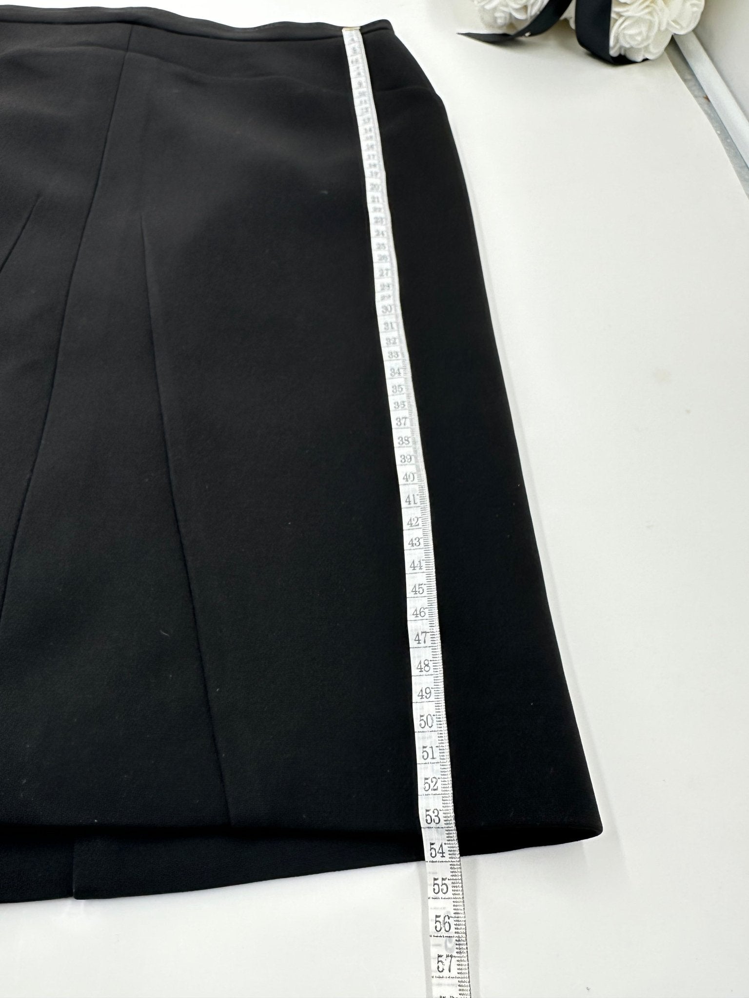 Miu Miu Gonna Pencil Nera con Zip Frontale Oro – Made in Italy – Size 46 - Etoilux