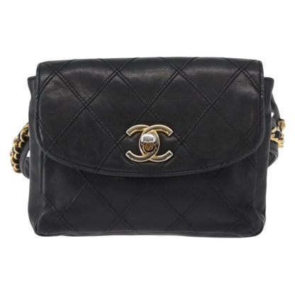 Chanel Vintage CC Flap Belt Bag in Agnello Trapuntato – Nero - Etoilux