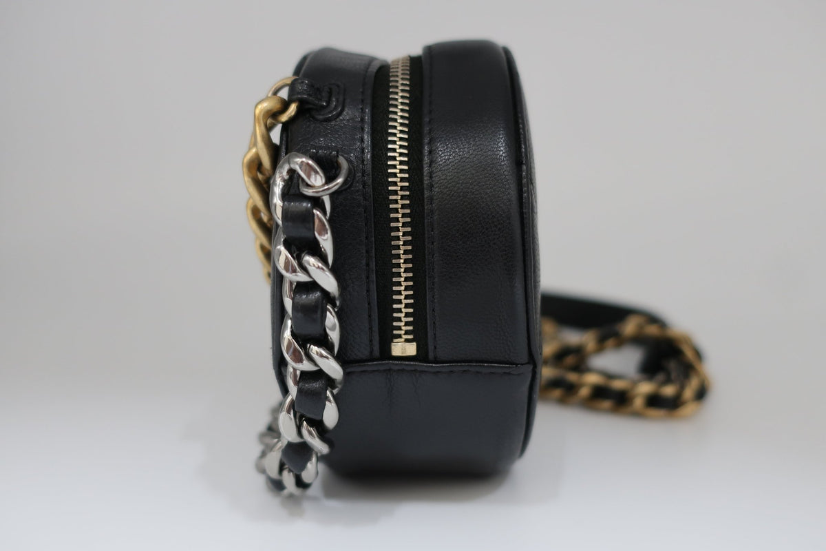 Chanel 19 Clutch Rotonda con Catena - Etoilux