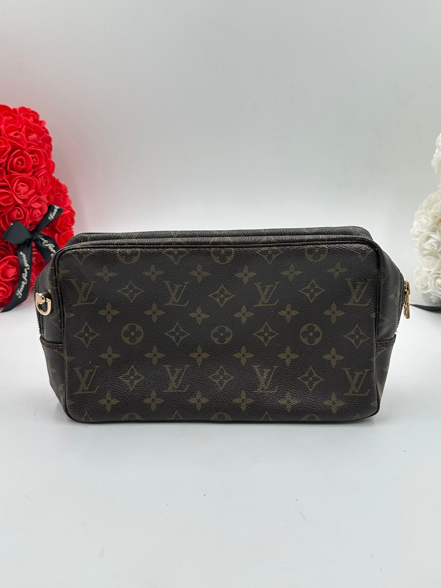 
Louis Vuitton Trousse 28 Monogram Vintage – Etoilux