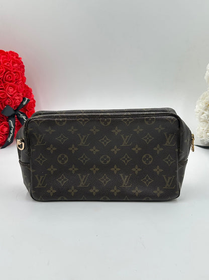 
Louis Vuitton Trousse 28 Monogram Vintage – Etoilux