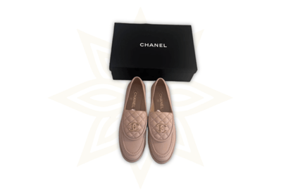 Mocassini CHANEL in pelle matelassé rosa cipria con logo CC dorato – Taglia 39 - Etoilux