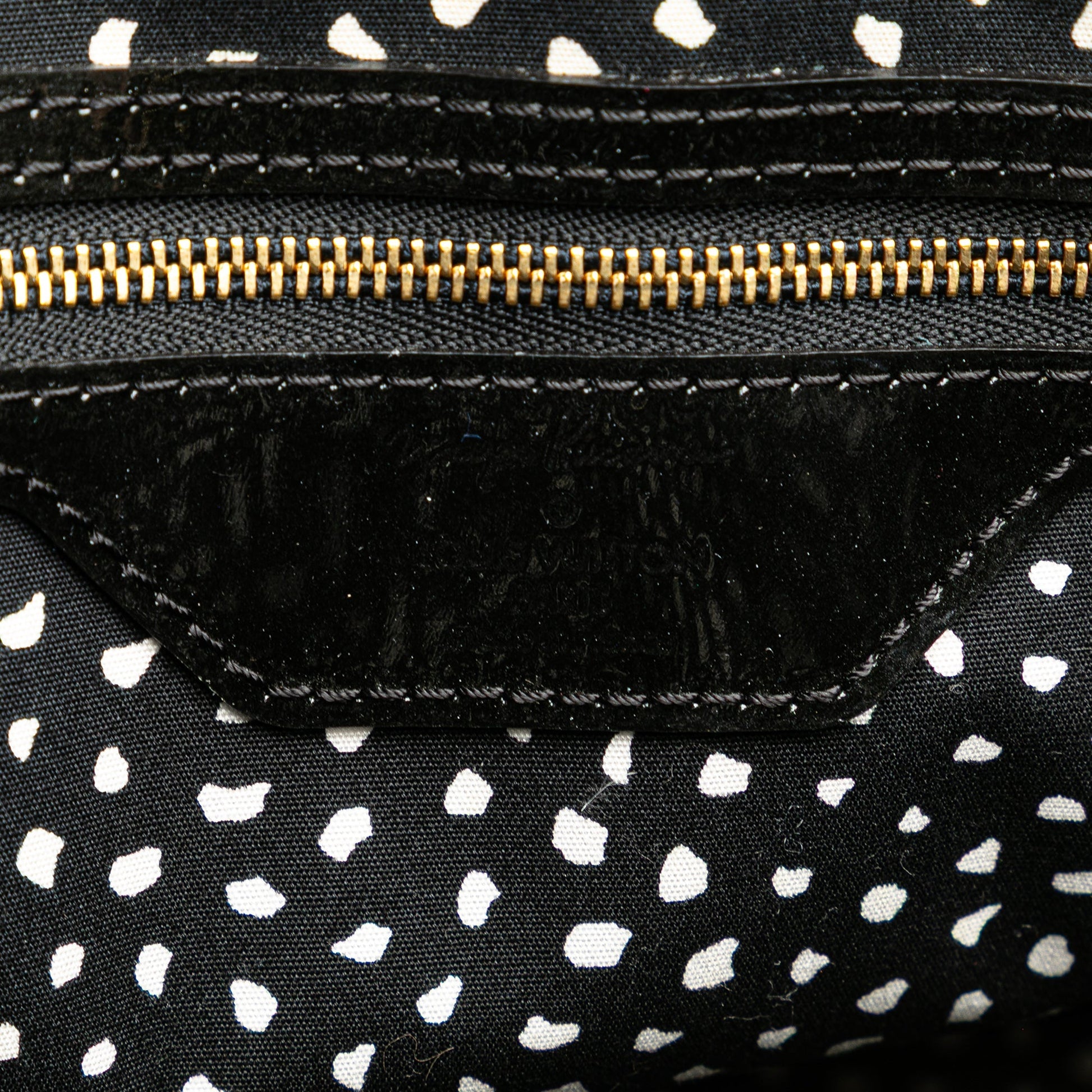Louis Vuitton – Yayoi Kusama Monogram Infinity Dots Lockit MM (2012) - Etoilux