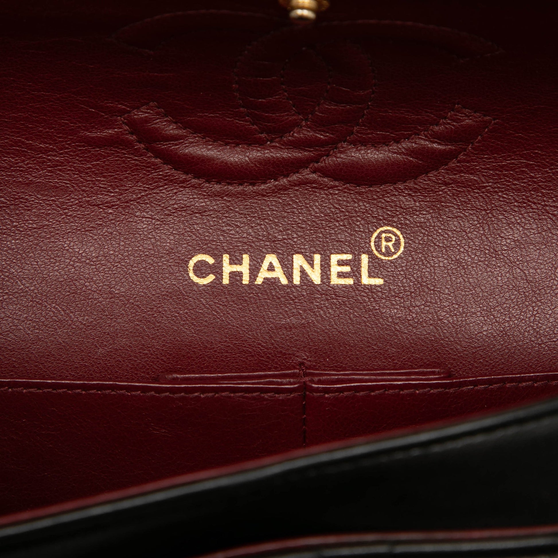 Chanel Classic Flap Small Pelle di Agnello Nera 1991-1994 – 23 cm - Etoilux
