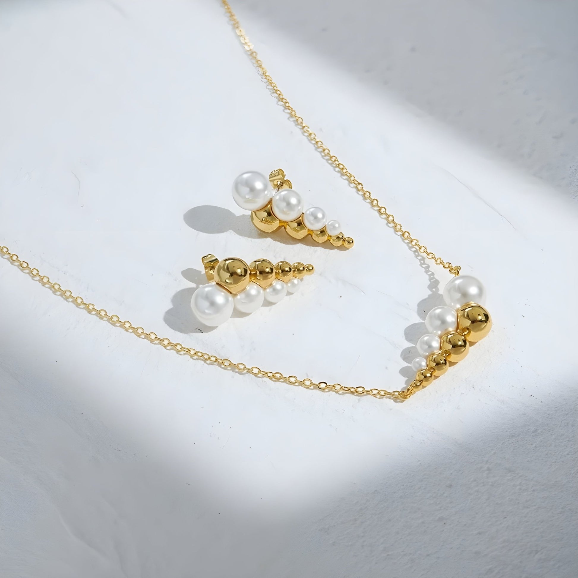 BEHI SANDRINA EARRINGS - Etoilux