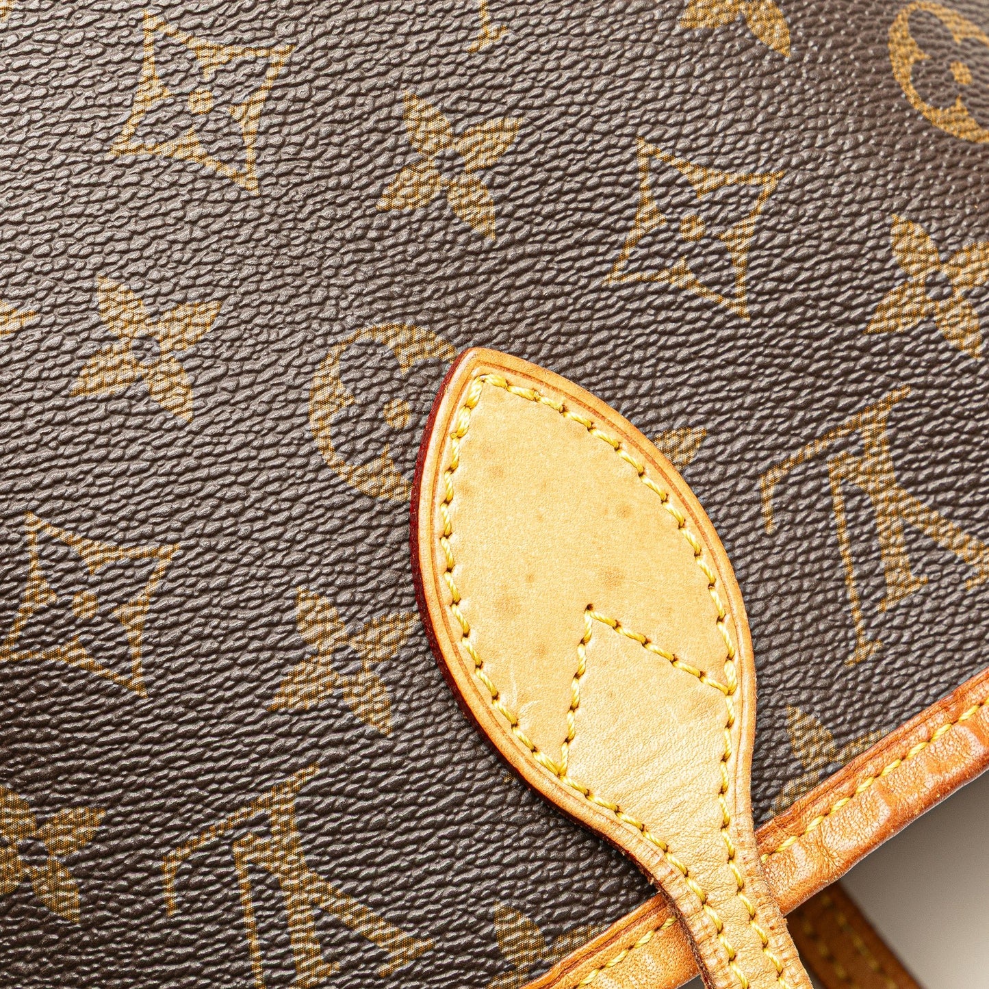 Louis Vuitton Monogramma Neverfull MM - Etoilux