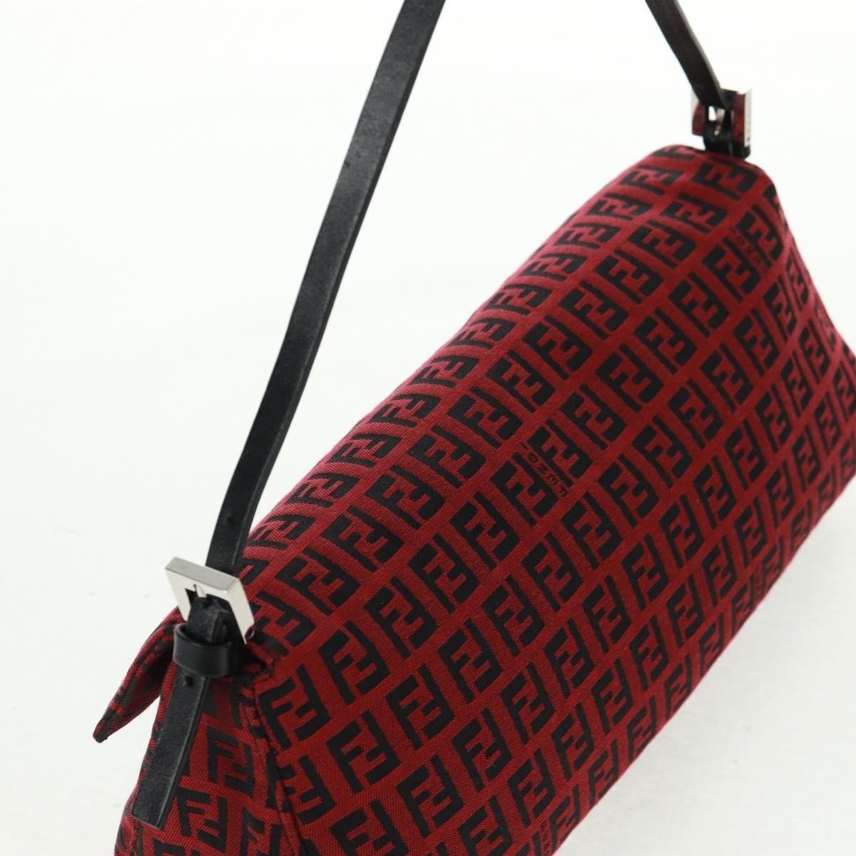 Fendi Mamma Baguette Zucchino Canvas Rosso/Nero – Misura Media - Etoilux