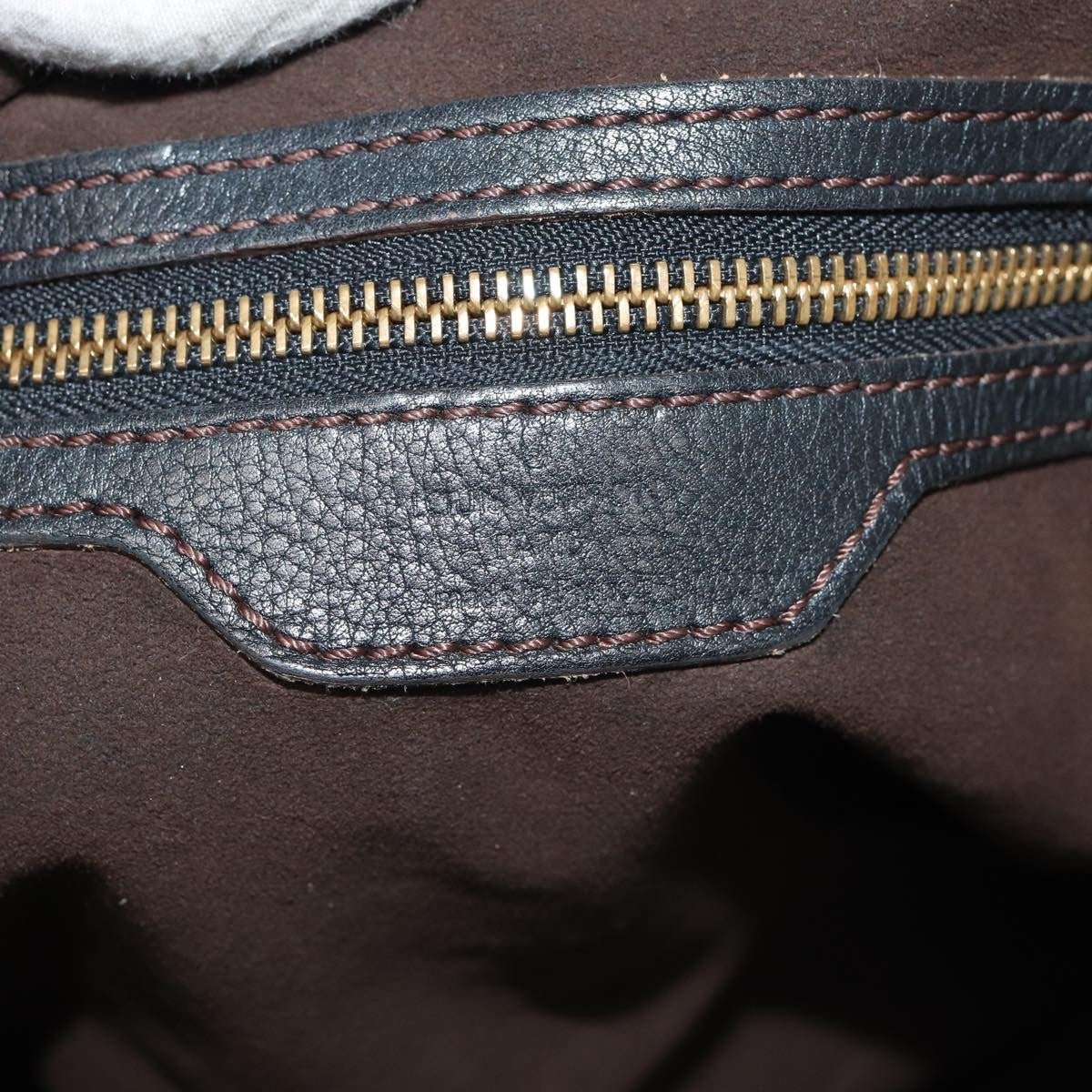 Louis Vuitton Mahina XL Hobo Pelle Perforata Nera — 2008 - Etoilux