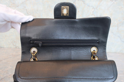 Chanel Timeless Classic Double Flap Small – Pelle di Agnello Nera / Oro – 23 cm - Etoilux