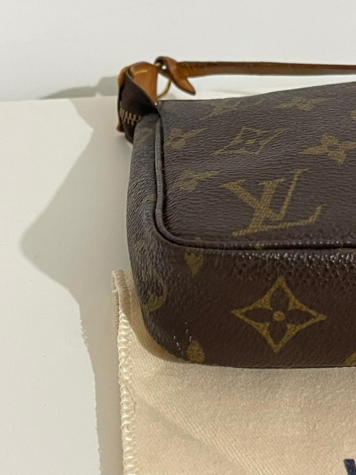 Louis Vuitton Pochette Accessoires Monogram Canvas - Etoilux