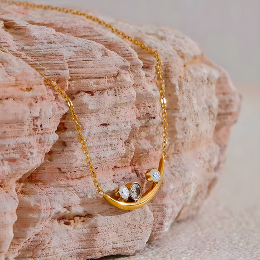 BEHI RABIYA NECKLACE - Etoilux