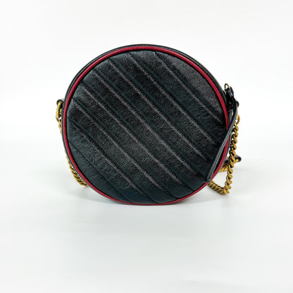 Gucci GG Marmont Mini Round – Pelle matelassé nera e rossa - Etoilux