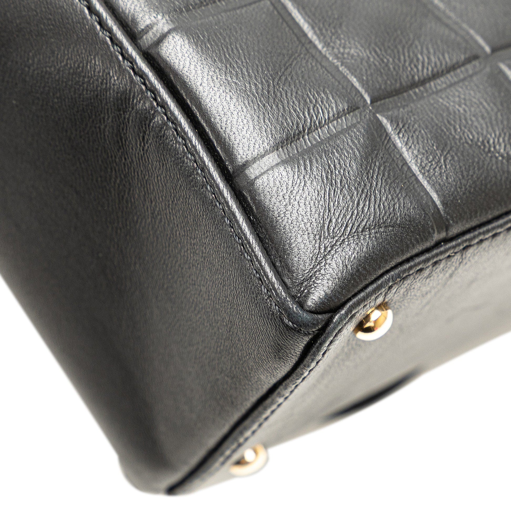 Chanel Chocolate Bar CC Shoulder Bag Pelle di Agnello Nera – 27,5 cm - Etoilux
