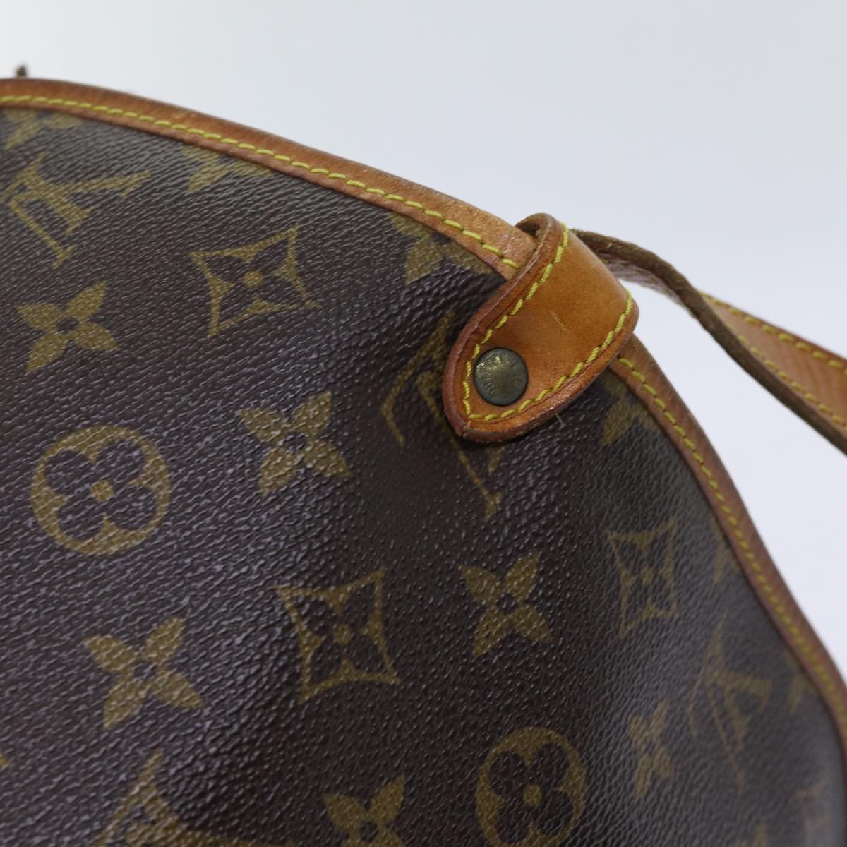Louis Vuitton Saumur 28 – Monogram Canvas – Made in France - Etoilux