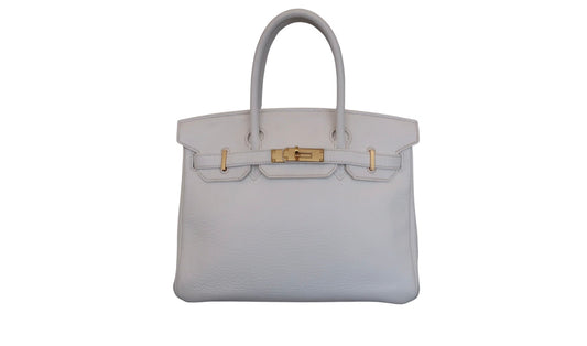 Una Birkin Blanc del 2008, certificata, con hardware dorato e dotazione completa. Pezzi così non aspettano.
📩 info@etoilux.com — WhatsApp 324 887 5506