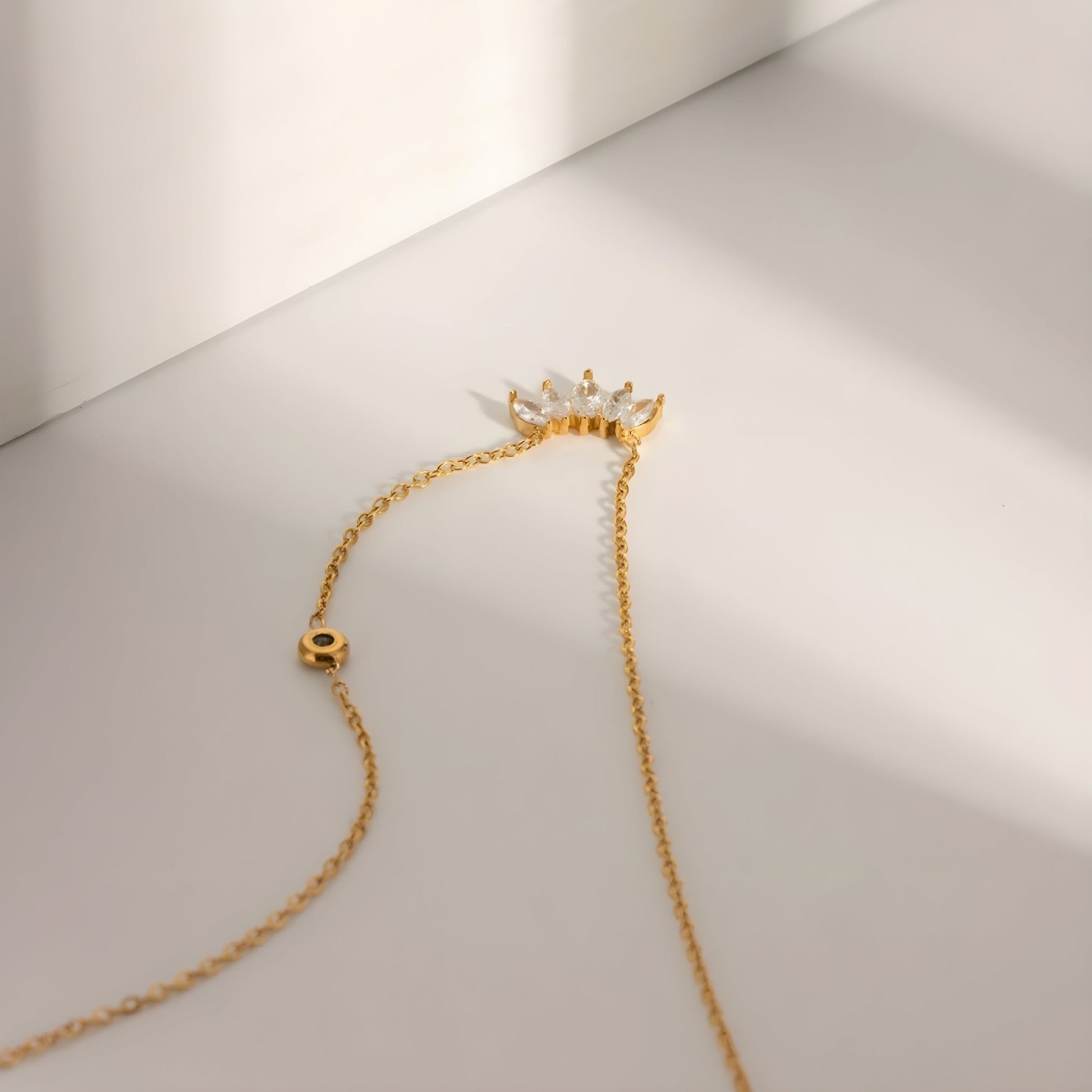 BEHI LISA NECKLACE - Etoilux