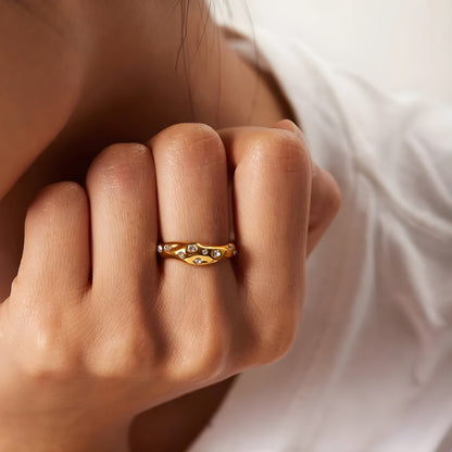 BEHI LORENA RING - Etoilux