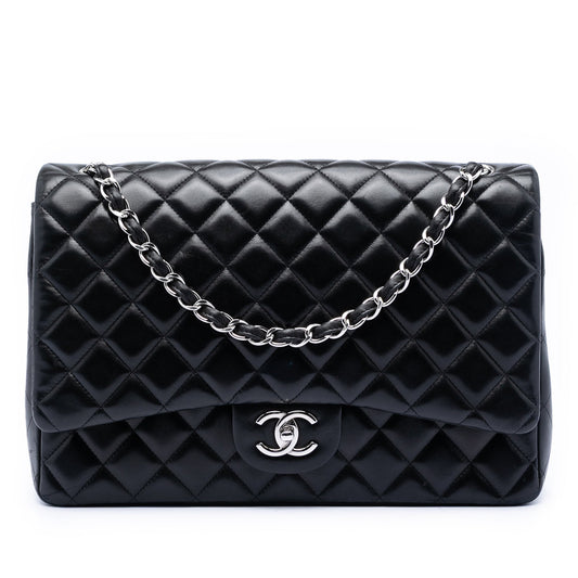 Chanel Classic Maxi Double Flap Lambskin Nera – Silver Hardware – 2012 – 33 cm - Etoilux