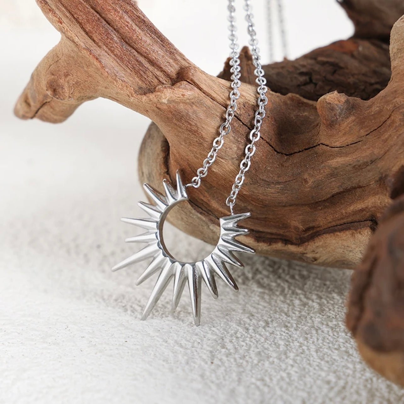 BEHI SUN STAR NECKLACE - Etoilux