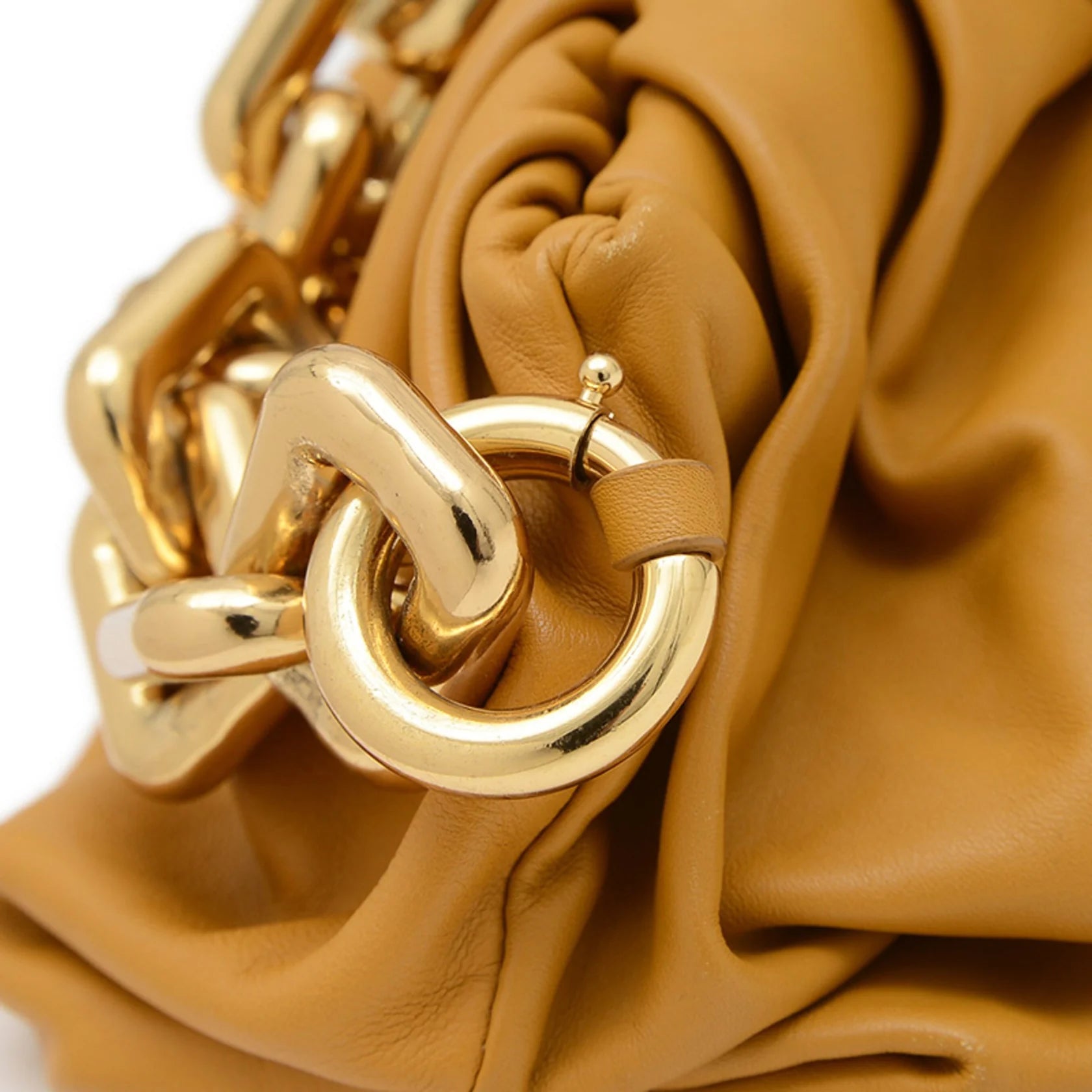 Bottega Veneta – The Chain Pouch in Pelle di Vitello Senape - Etoilux