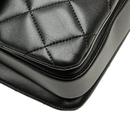 CHANEL Borsa a tracolla Trendy CC Flap in pelle di agnello media - Etoilux