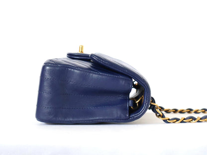 Chanel Borsa a spalla in pelle trapuntata - Etoilux