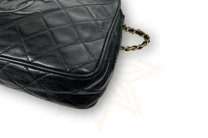 Chanel Camera Bag in pelle nera trapuntata – Vintage anni ‘80/’90 - Etoilux