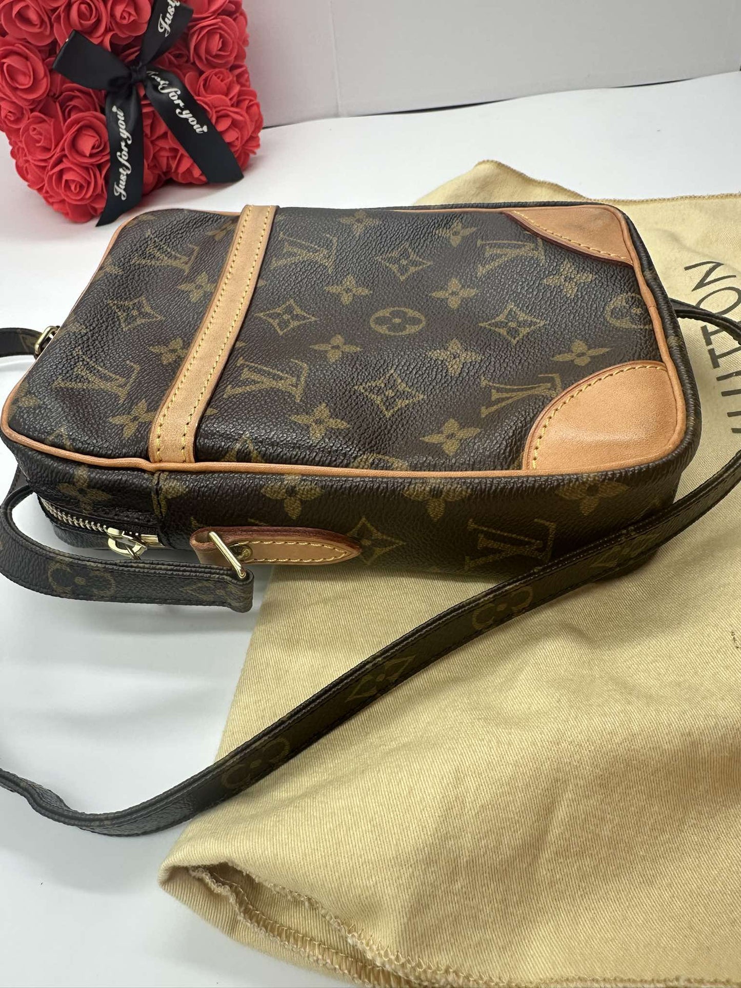 Louis Vuitton Danube PM Monogram Canvas 2006 - Etoilux