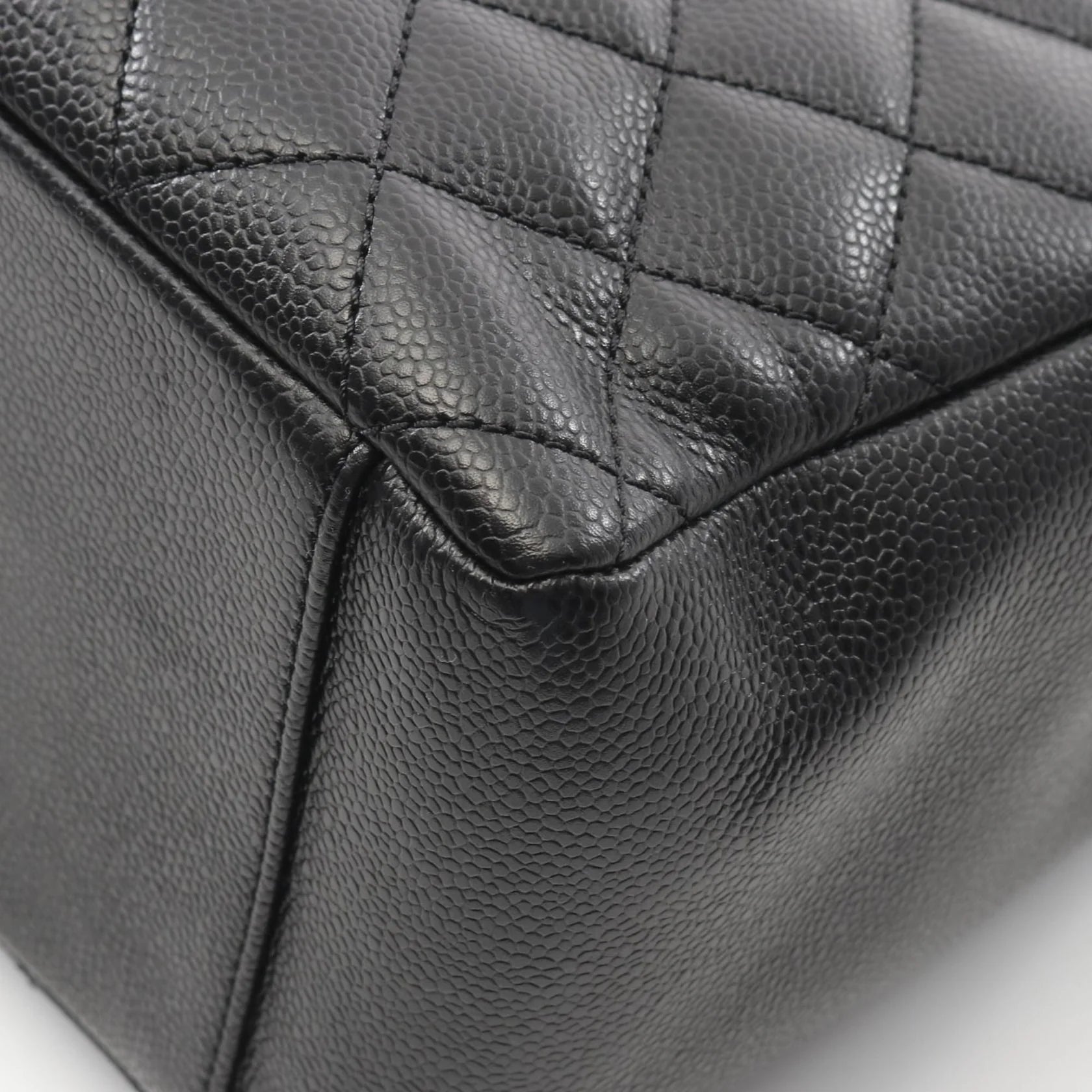 Chanel Grand Shopping Tote (GST) – Pelle Caviar Nera e Hardware Argento - Etoilux