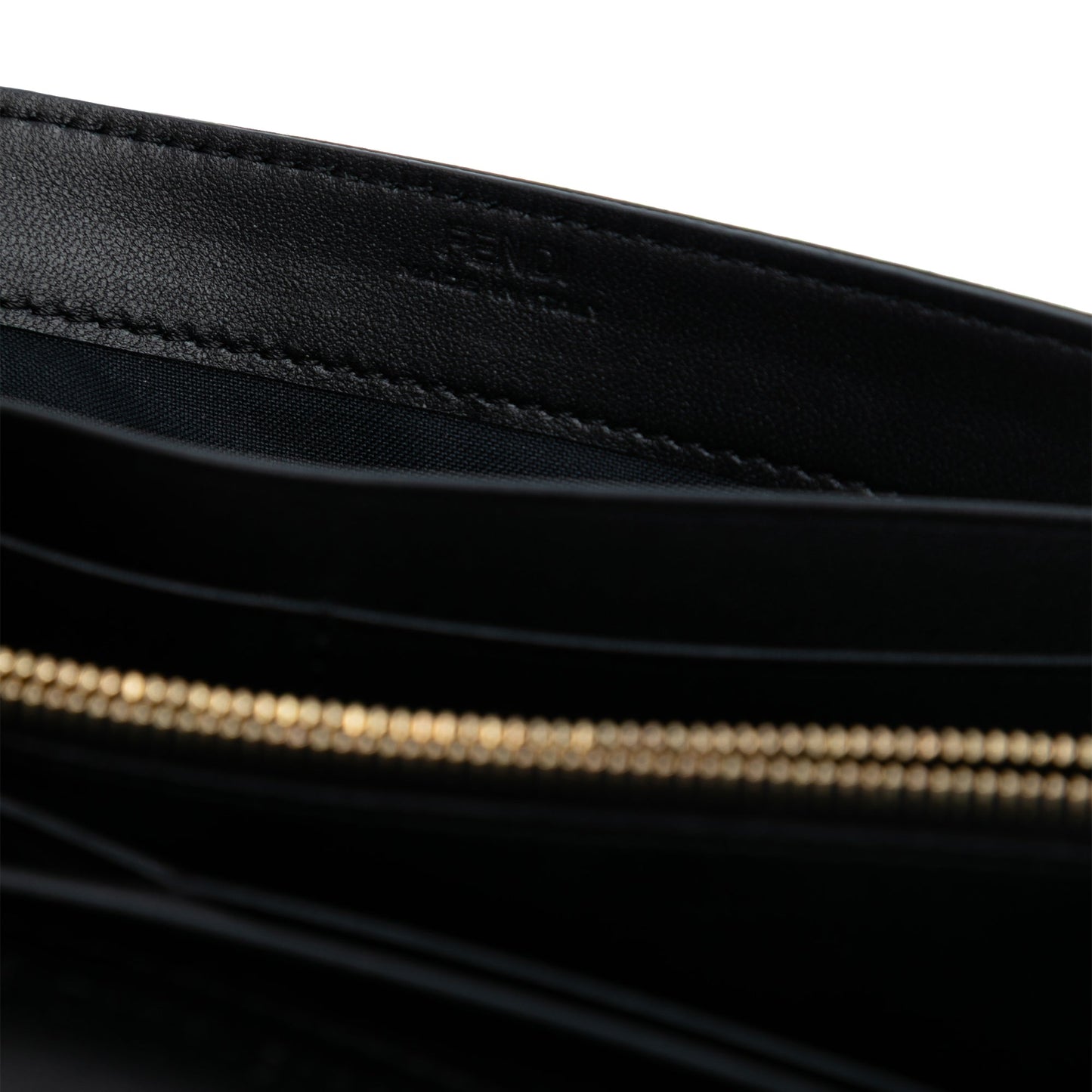 Fendi Baguette Soft FF Continental Wallet on Chain Nappa Nera Hardware Oro – 19 cm - Etoilux