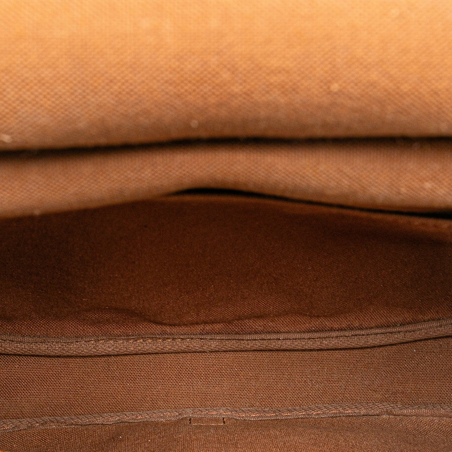 Louis Vuitton – Saumur 25 Monogram (1991) – AR0931 - Etoilux