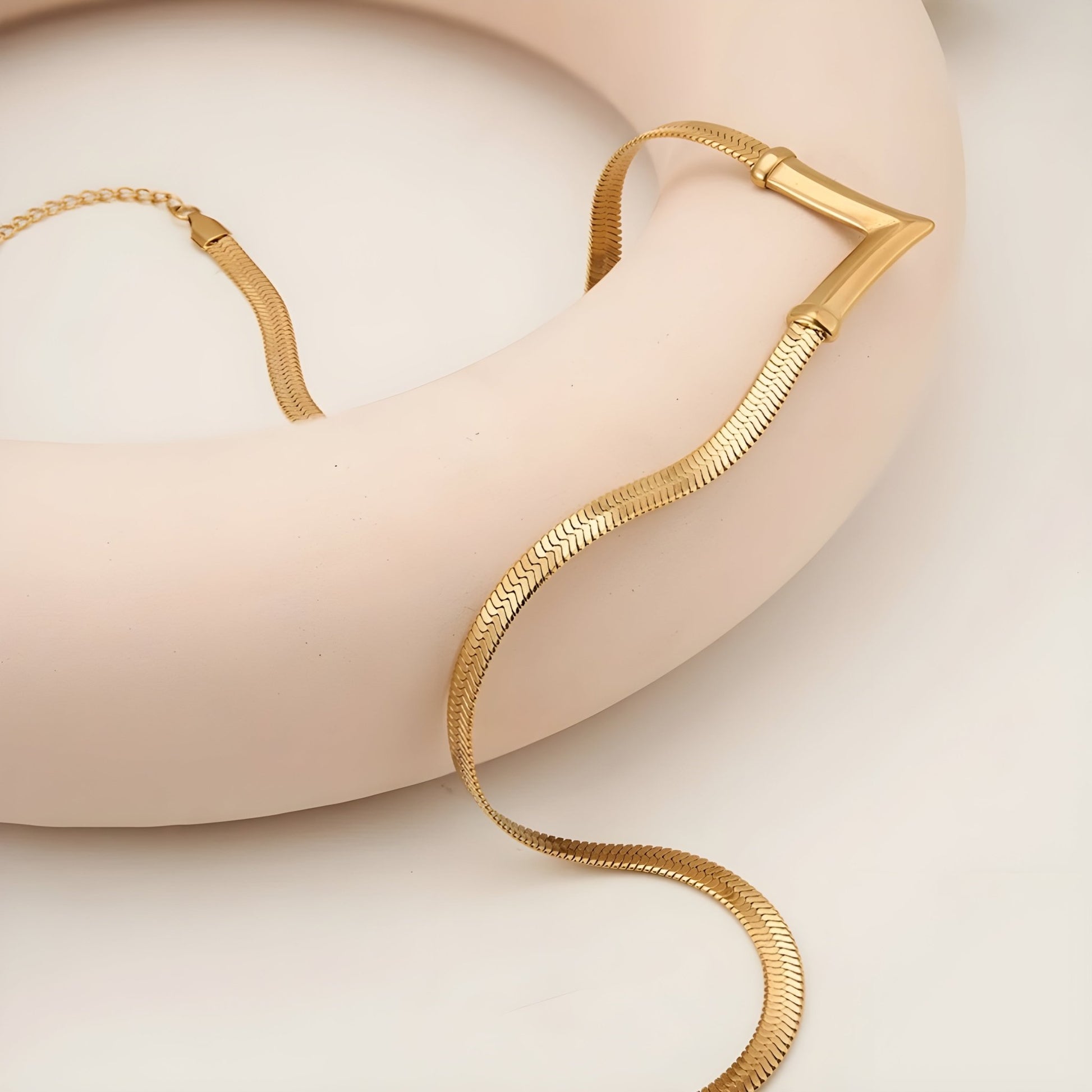 BEHI OLGA NECKLACE - Etoilux