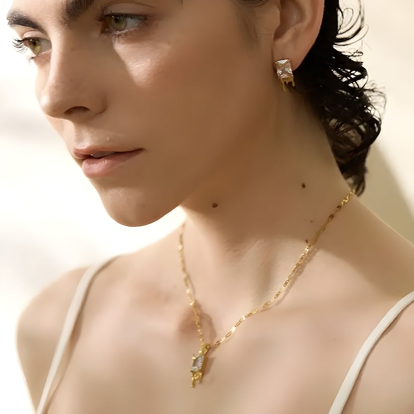 BEHI TIARA NECKLACE - Etoilux