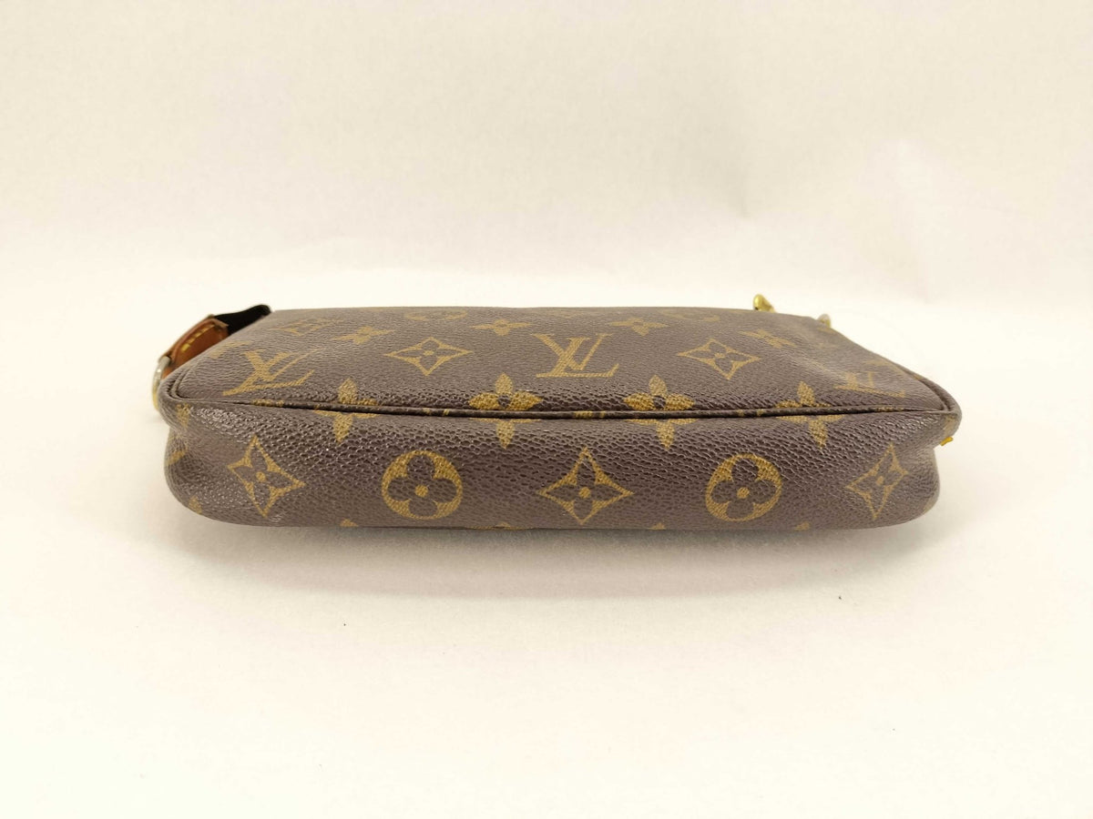 Louis Vuitton Pochette Accessoires