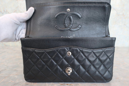 Chanel Matelassé Doppia Patta e Doppia Catena Pelle Caviar Nera – 25 cm - Etoilux