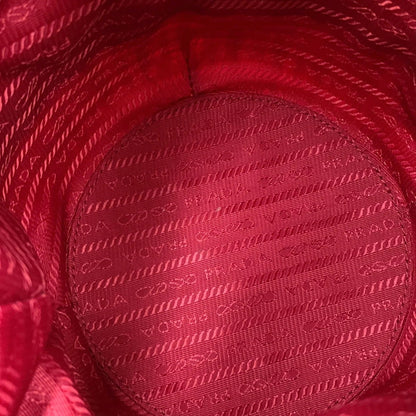 Prada Canapa e Rattan Bucket Bag Rosso – Medium - Etoilux
