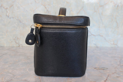 Chanel Vanity Case CC Vintage - Etoilux