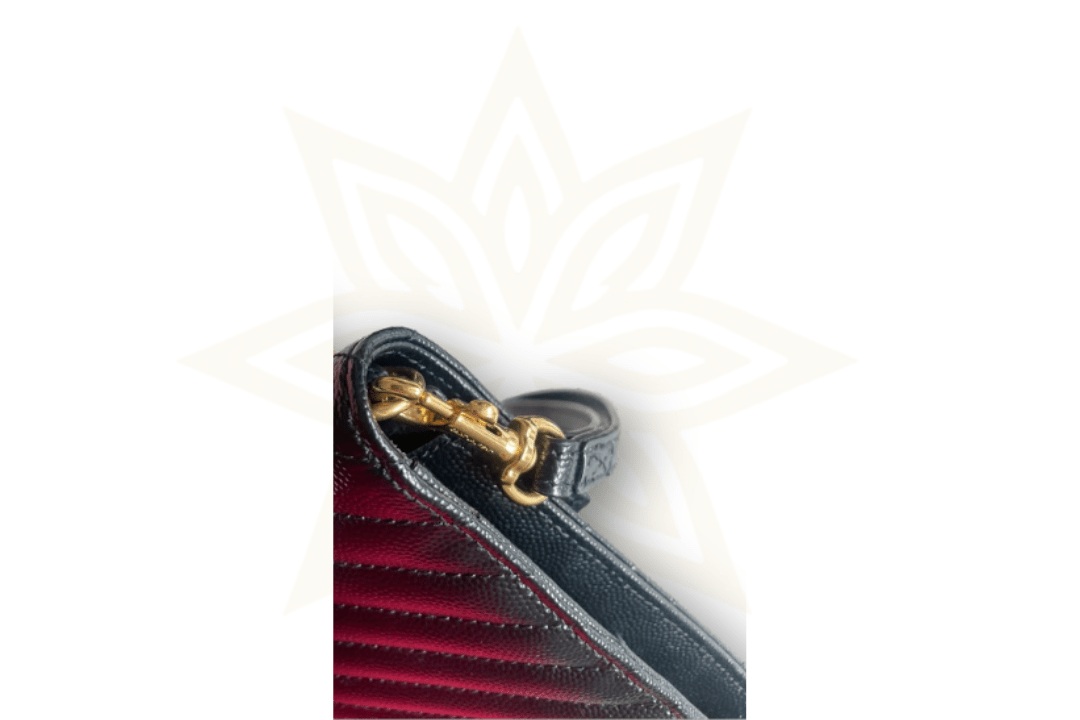 Saint Laurent Monogram Clutch in Pelle Grain de Poudre Nera – Medium Size - Etoilux