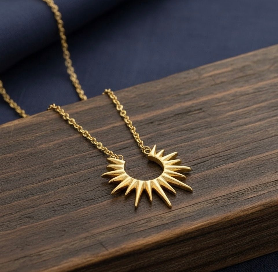 BEHI SUN STAR NECKLACE - Etoilux