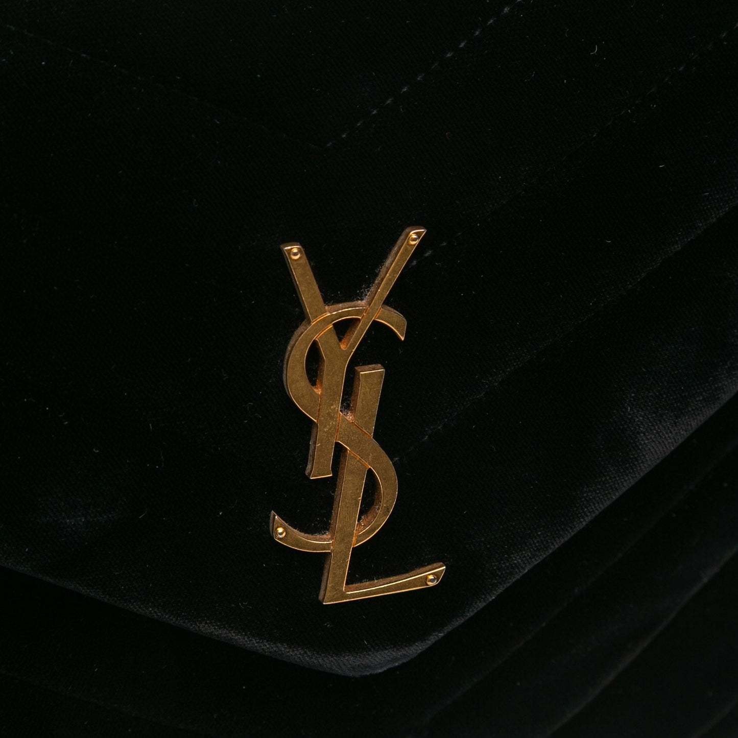 Saint Laurent – LouLou Monogram in velluto matelassé nero | Small - Etoilux