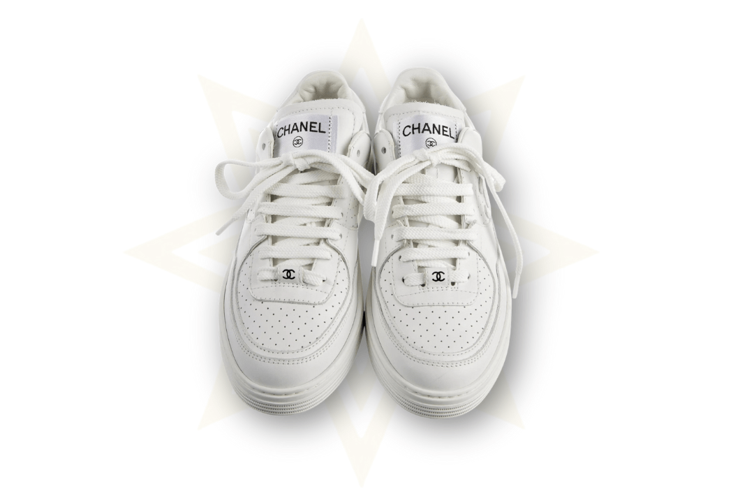 Chanel Sneakers in pelle bianca – Logo CC - Etoilux