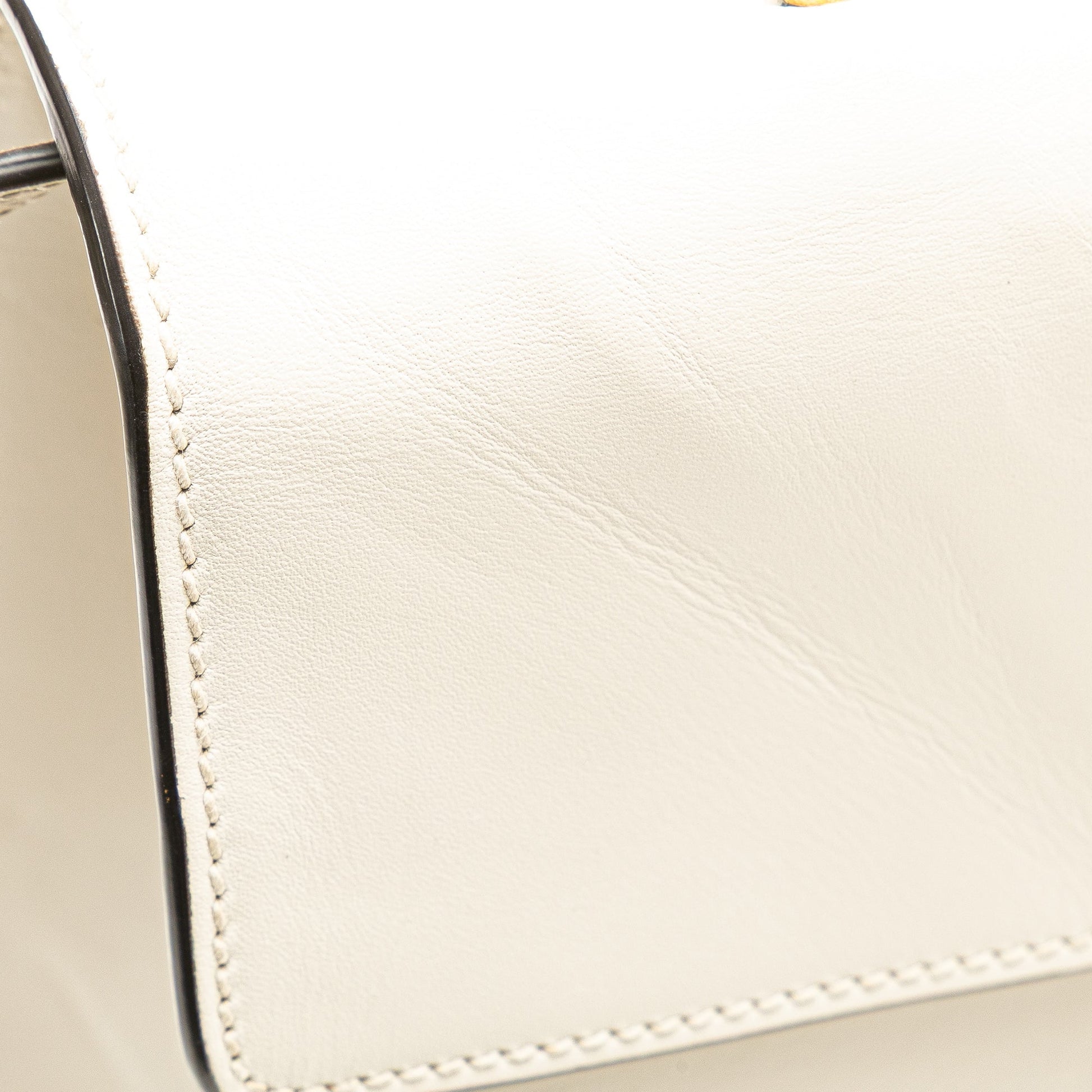 Gucci Borsa a mano media Sylvie in pelle - Etoilux