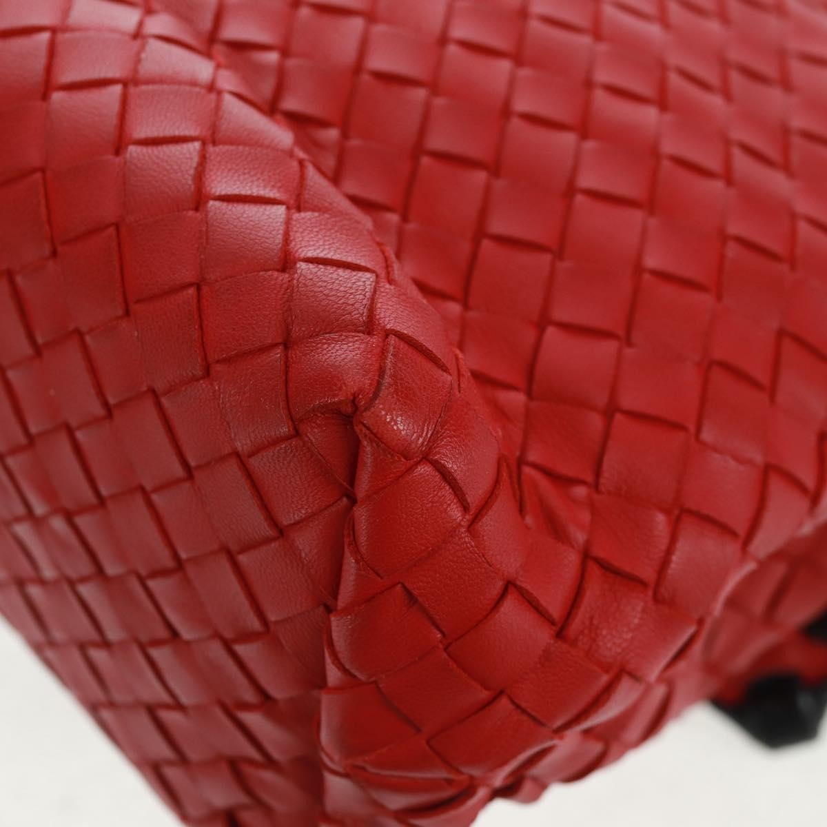 Bottega Veneta Glass Shoulder Bag Intrecciato Nappa Rosso/Nero – 28 cm - Etoilux