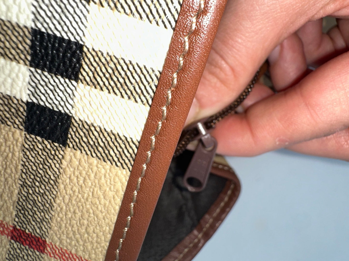 BURBERRY – Borsa a Tracolla Vintage Check in Canvas e Pelle Marrone - Etoilux