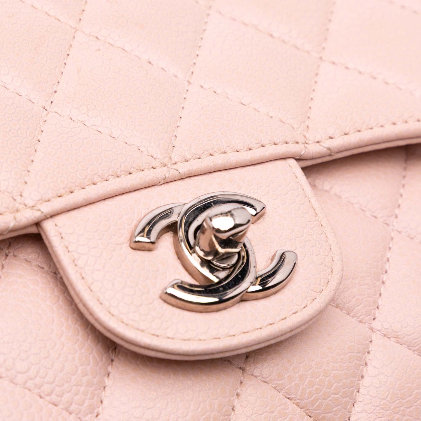 Chanel Caviar Classic Double Flap Medio - Etoilux