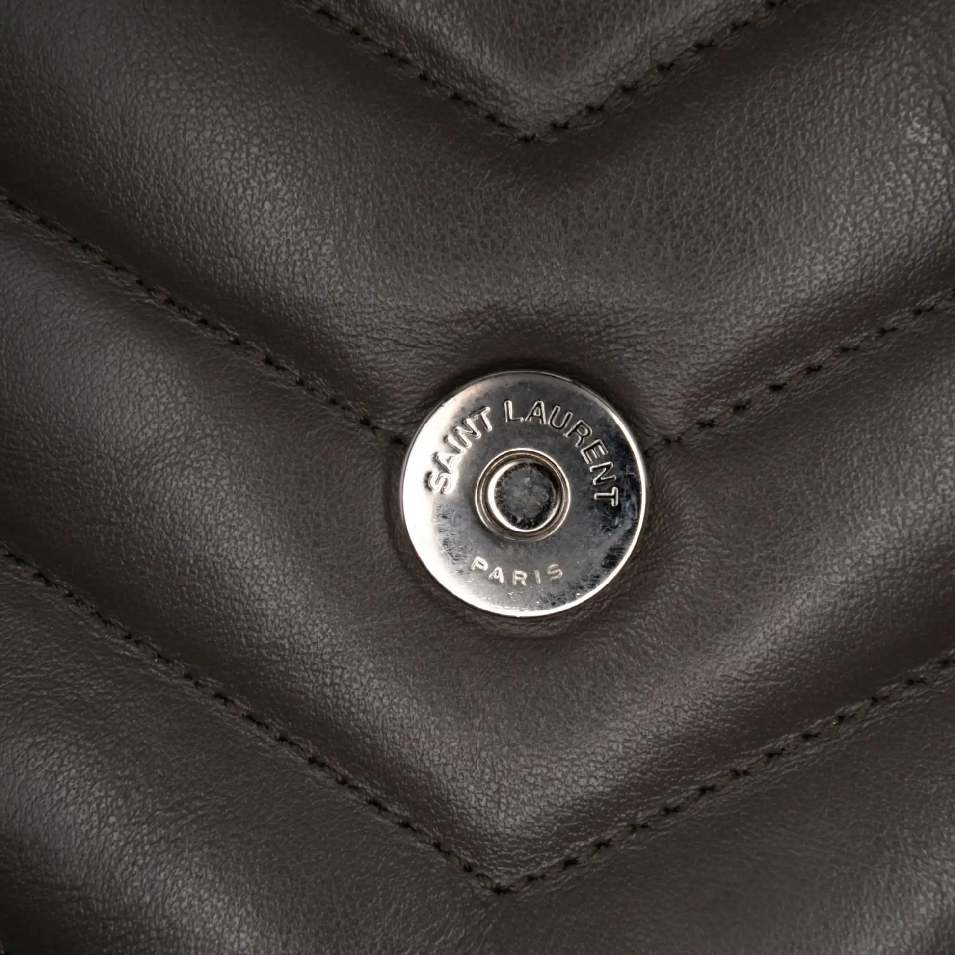 Saint Laurent Piccola borsa a tracolla LouLou in pelle di vitello con monogramma - Etoilux