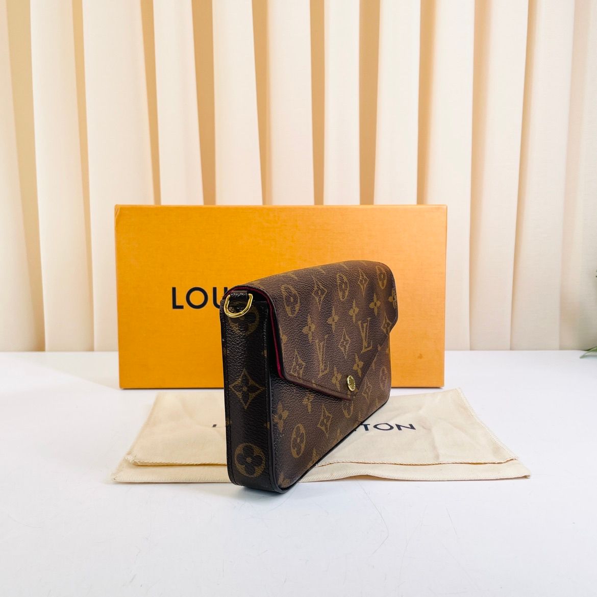Louis Vuitton – Pochette Félicie Monogram - Etoilux