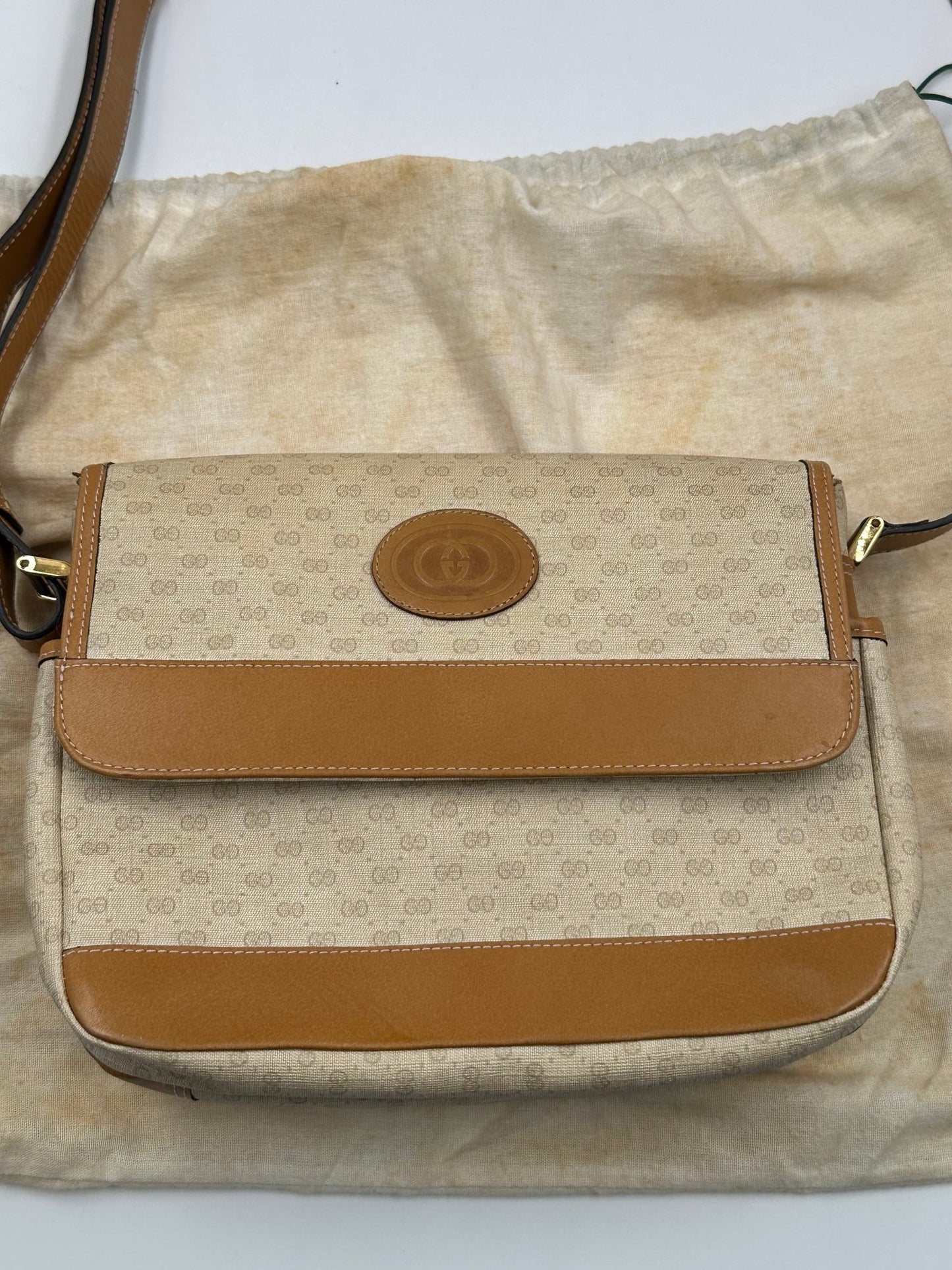 Gucci Vintage Micro GG Canvas Crossbody Bag Beige – Anni '80 - Etoilux