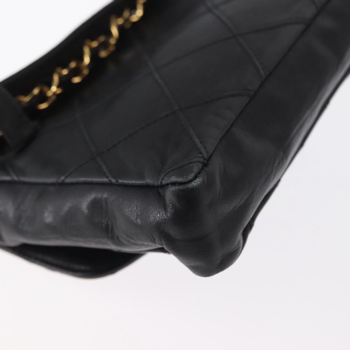 Chanel Vintage CC Flap Belt Bag in Agnello Trapuntato – Nero - Etoilux
