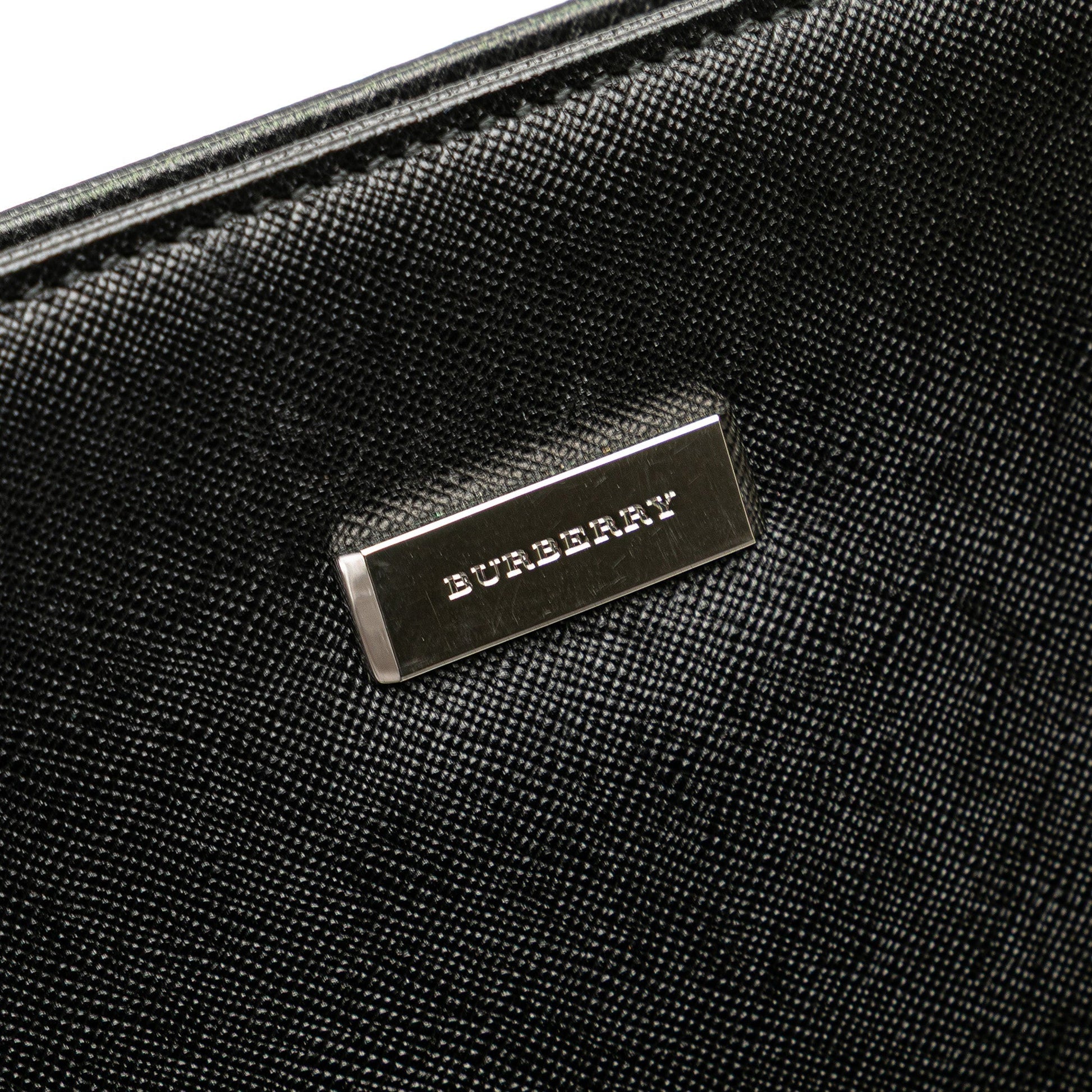 Burberry – Pochette in Pelle Nera con Cinturino - Etoilux
